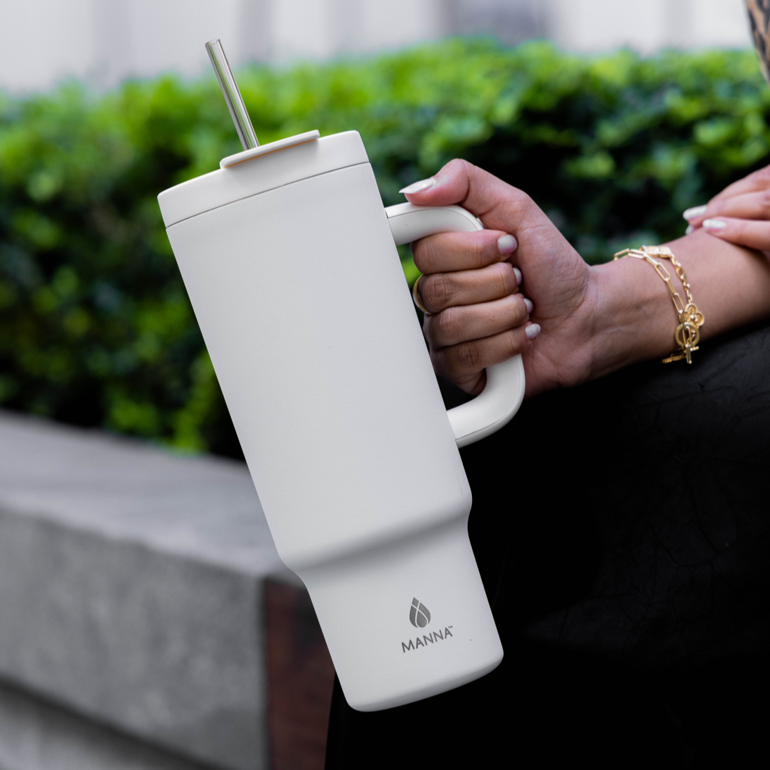 40-oz-leisure-tumbler-l0 Core_Home_Manna_Lifestyle_AUG_13-38.png