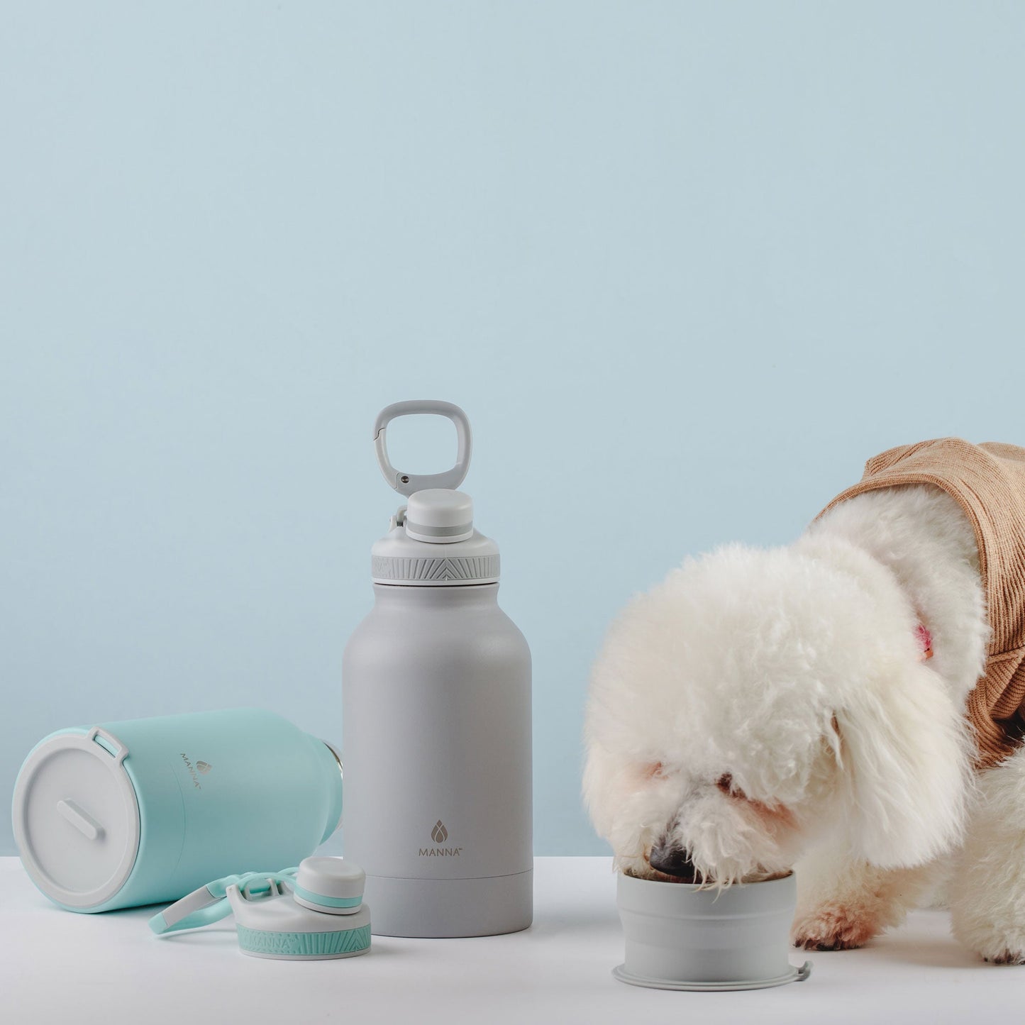 46-oz-rover-bottle-u3 WEB_156A7390_2b12558f-2e11-4712-881b-a120febc680c.jpg